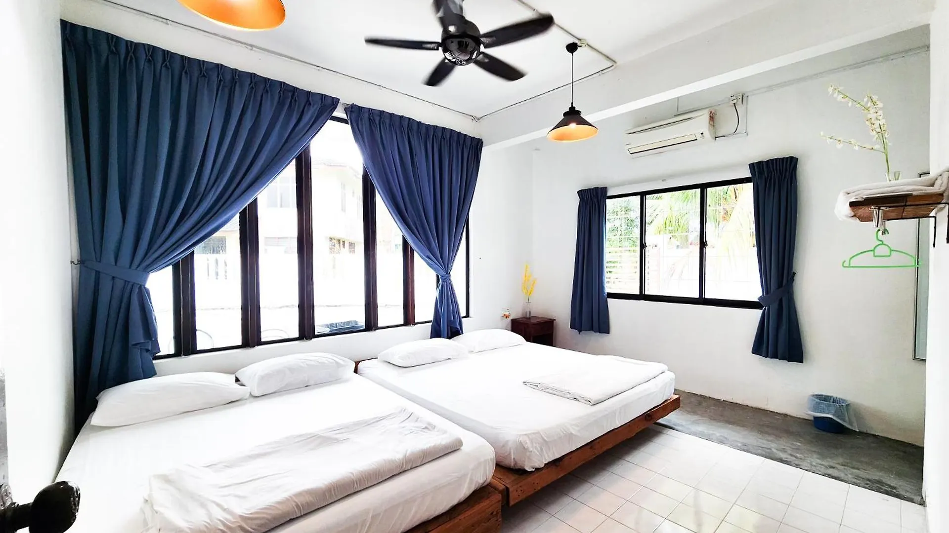 Kempas - 21 Pax Villa, Near Paradigm Mall Jb Johor Bahru 0*,  Malaysia