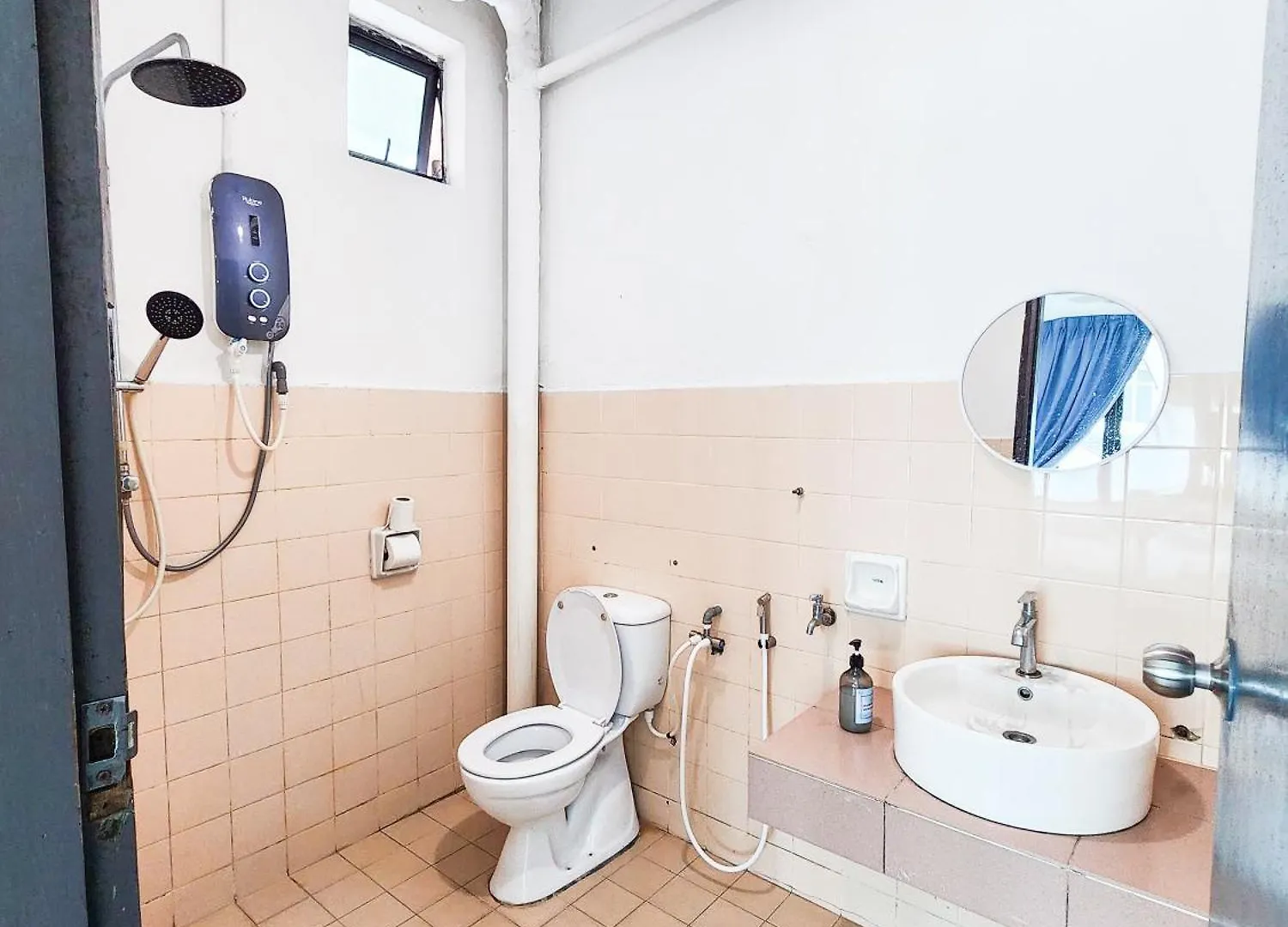 Kempas - 21 Pax Villa, Near Paradigm Mall Jb Johor Bahru 0*,  Malaysia